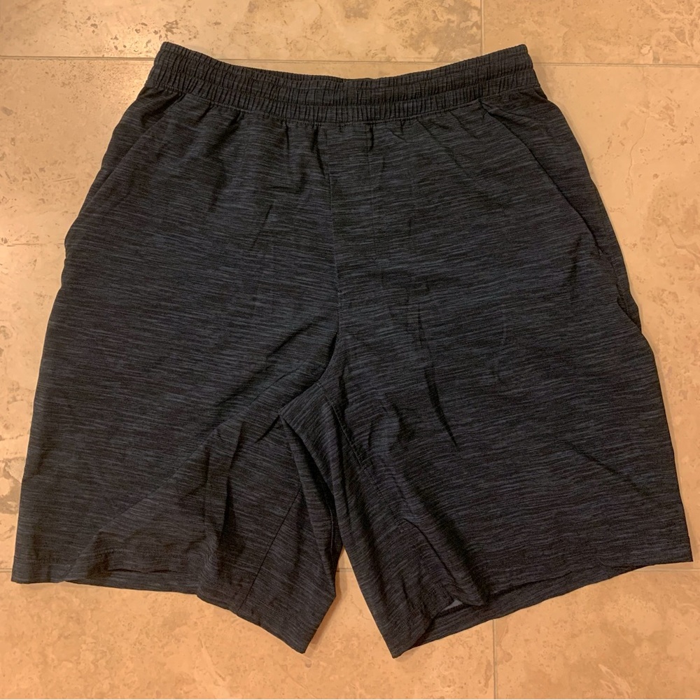 LULULEMON men’s shorts with pockets - navy